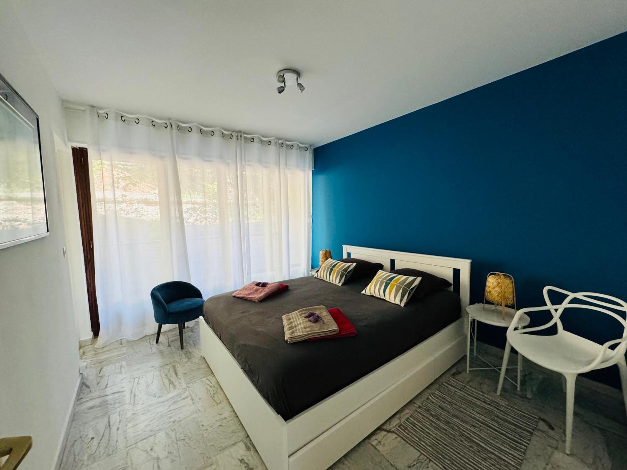 Bandol Roc Beach Vue Mer Grand T3 Face A La Plage Avec Parking Εξωτερικό φωτογραφία